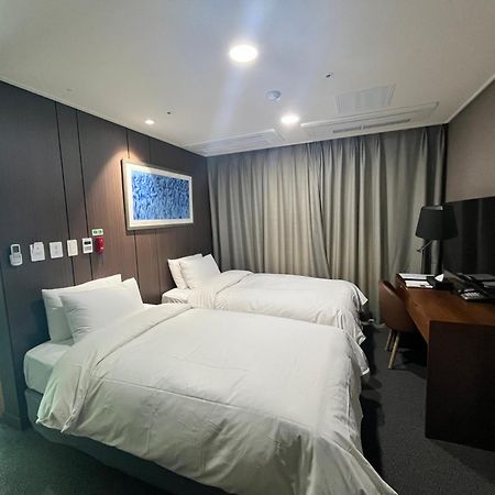 Raonstay In Perla Hotel Csindzsu Kültér fotó