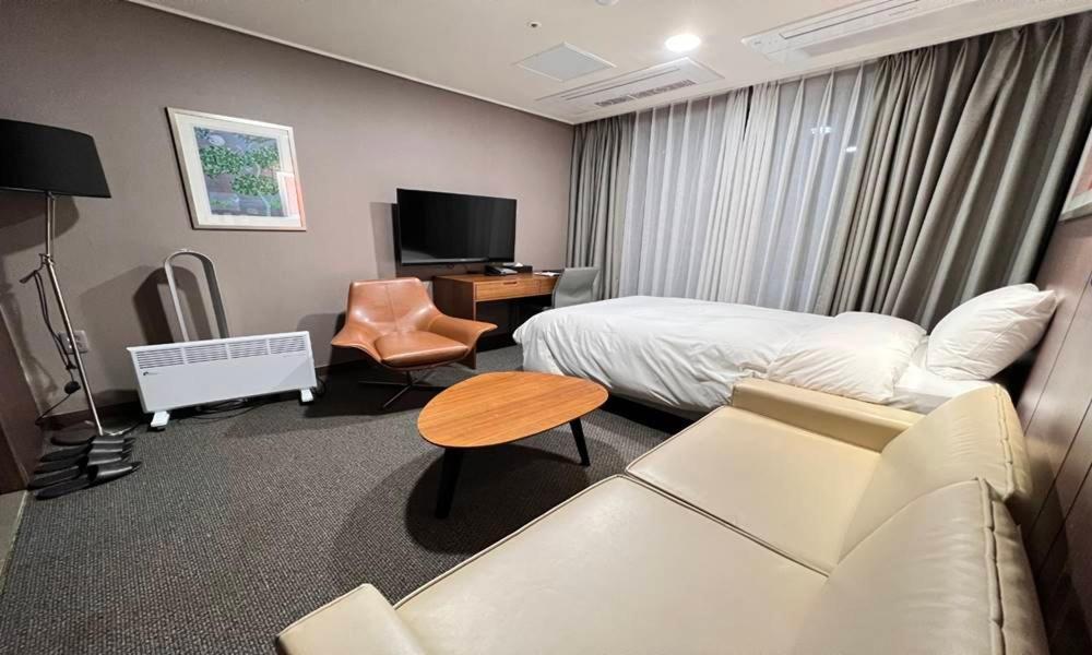 Raonstay In Perla Hotel Csindzsu Kültér fotó